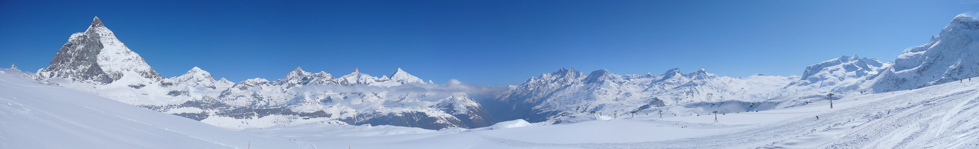 Matterhorn, Dent Blanche, Obergabelhorn, Zinalrothorn, Weisshorn, Dom, Rimpfischhorn, Strahlhorn, Monte Rosa und Breithorn.