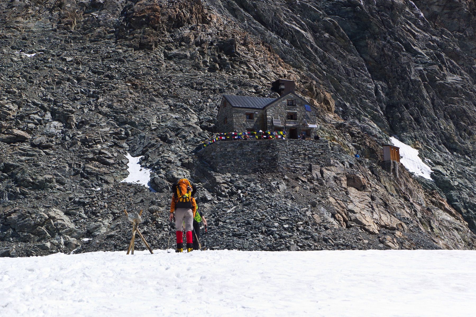 Die letzten Meter zur höchstgelegenen Schweizer Alpenvereinshütte.