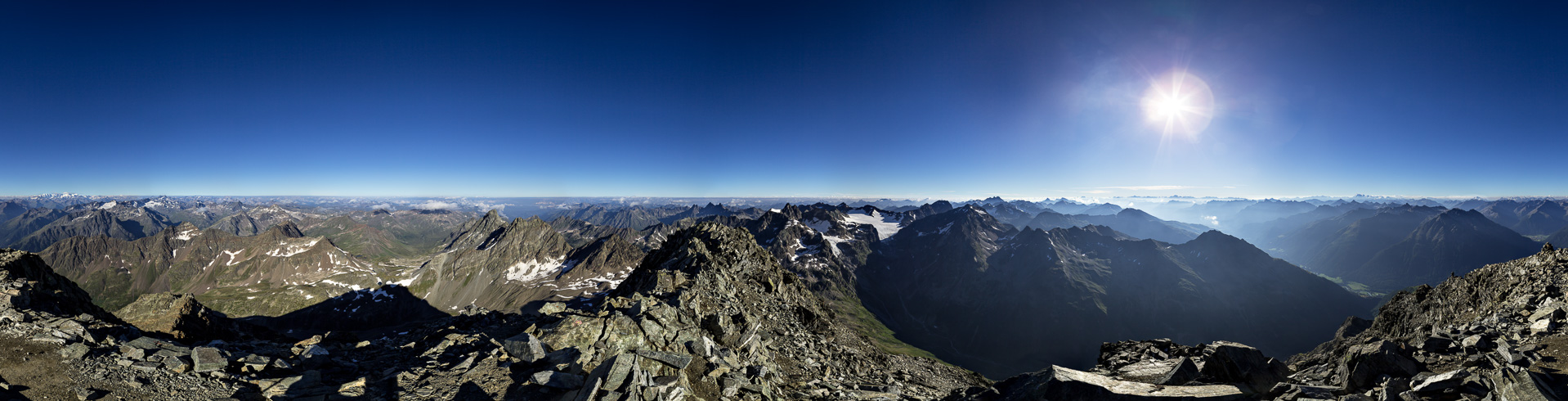 Gipfelpanorama vom höchsten Silvretta-Gipfel.
