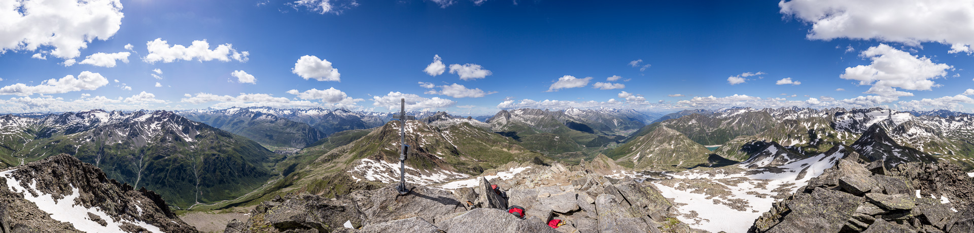 Außergewöhnlich schönes und instruktives Panorama mitten in der Zentralschweiz.