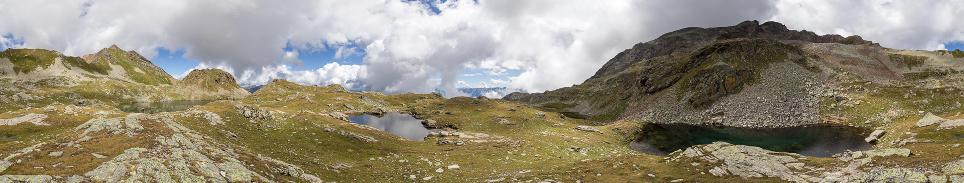 Panorama - rechts der Piz Combul (2.902 m), das eigentliche und uns verwehrte Gipfelziel