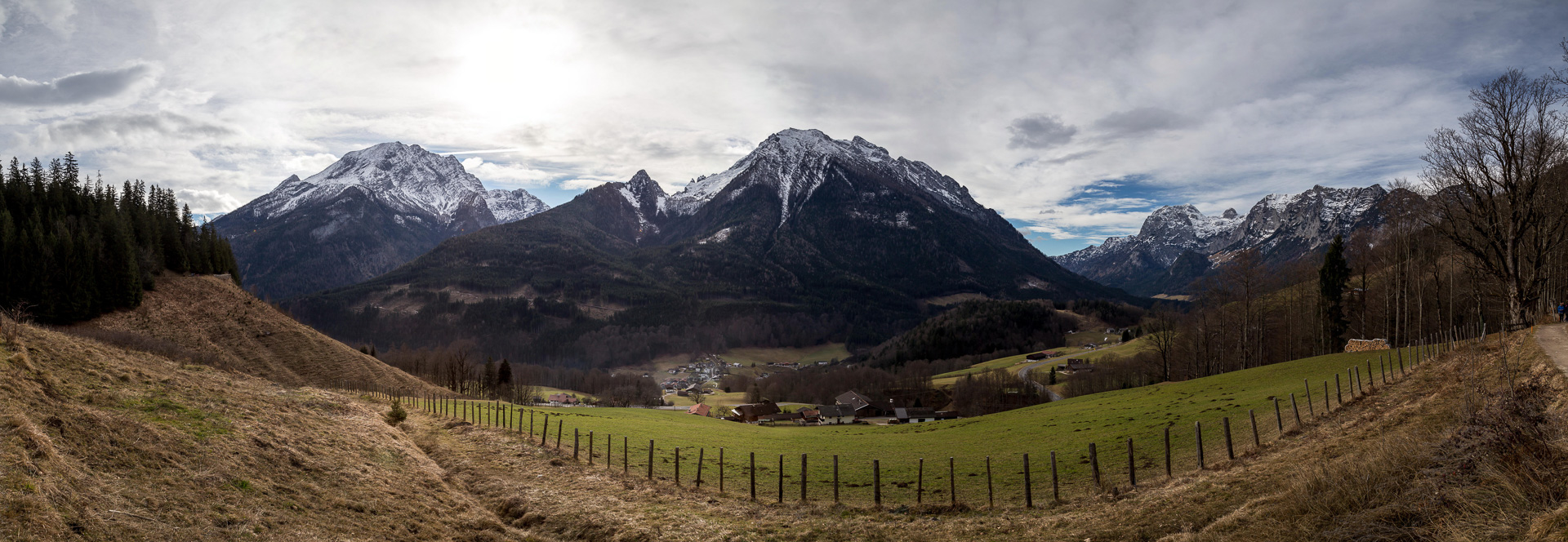 Watzmann (2.713 m) und Hochkalter (2.610 m) - rechts die Reiteralpe.