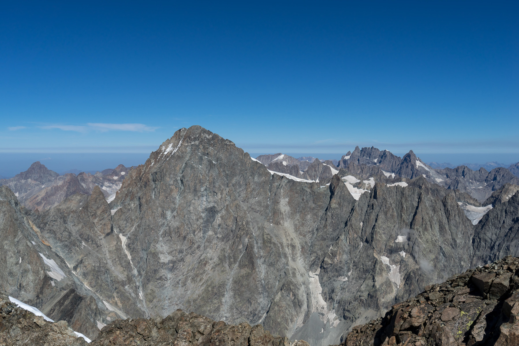 Barre des Écrins (4.102 m) und La Meije (3.983 m).