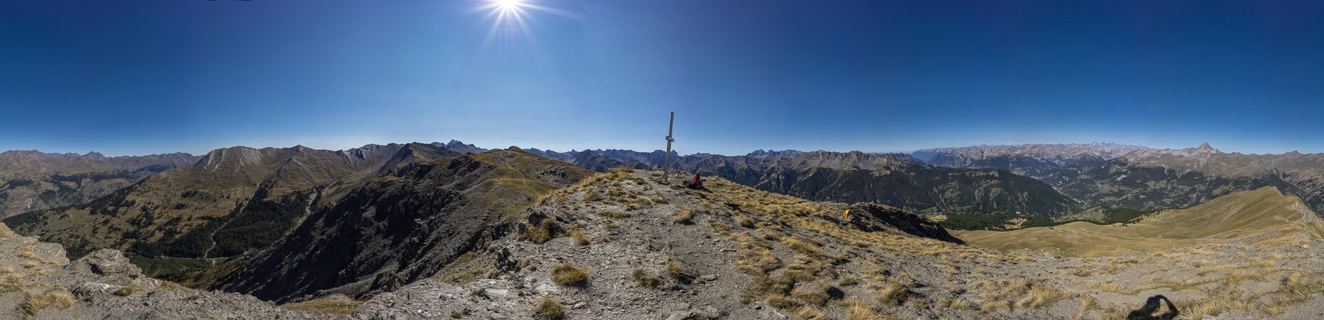 Gipfelpanorama mit Monte Viso und Rochebrune.
