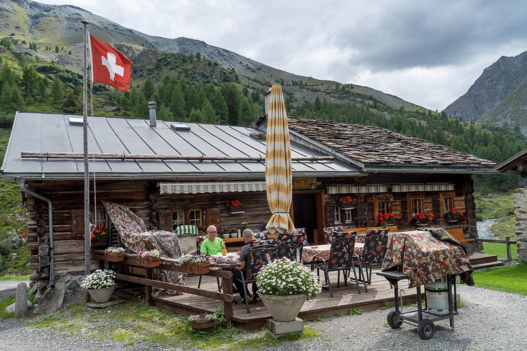 Eine der gemütlichsten Hütten in den ganzen Alpen.