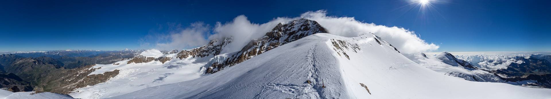 Traumhafter Blick über das Aostatal und zur Liskamm-Südwand.