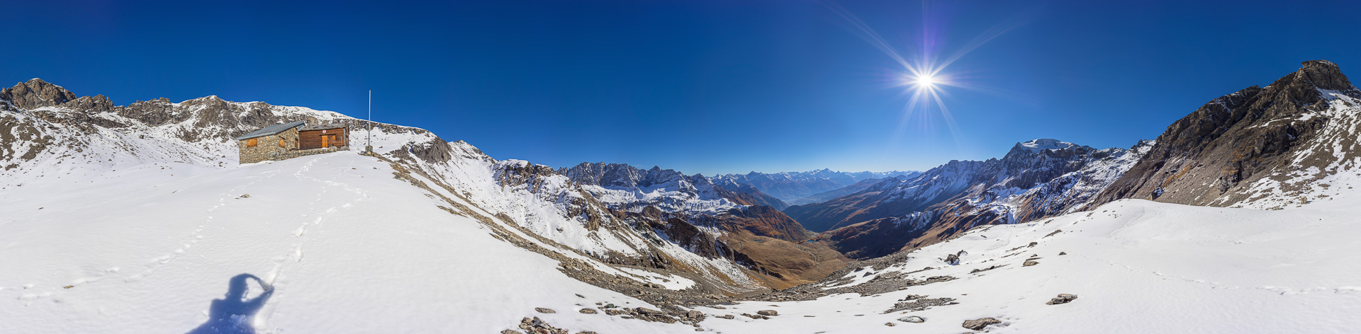 Panorama mit Tête Blanche, Aostatal und Mont Vélan.