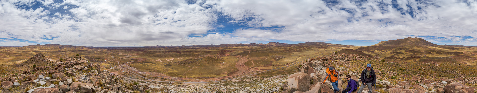 Gipfelrundblick vom Huayna Potosí bis zum Sajama.