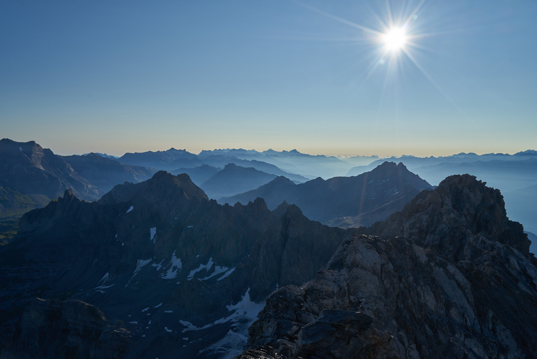 Der höchste Punkt der Muveran-Gruppe bietet großartige Aussichten auf die Berner und Walliser Alpen.