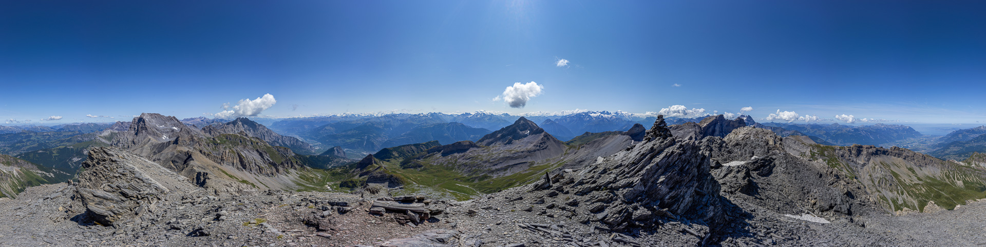 Ein weiterer der schönen Alpinwanderberge in der Muveran-Gruppe - hier das Gipfelpanorama