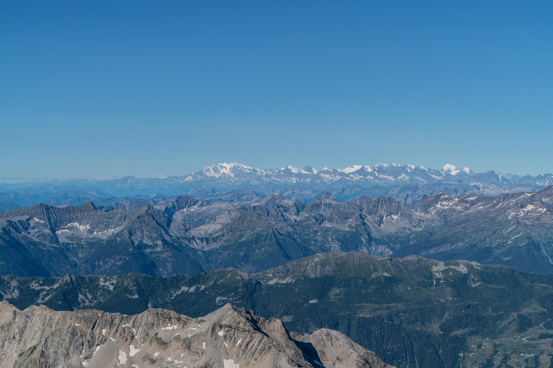Walliser Alpen mit Monte Rosa und Weisshorn