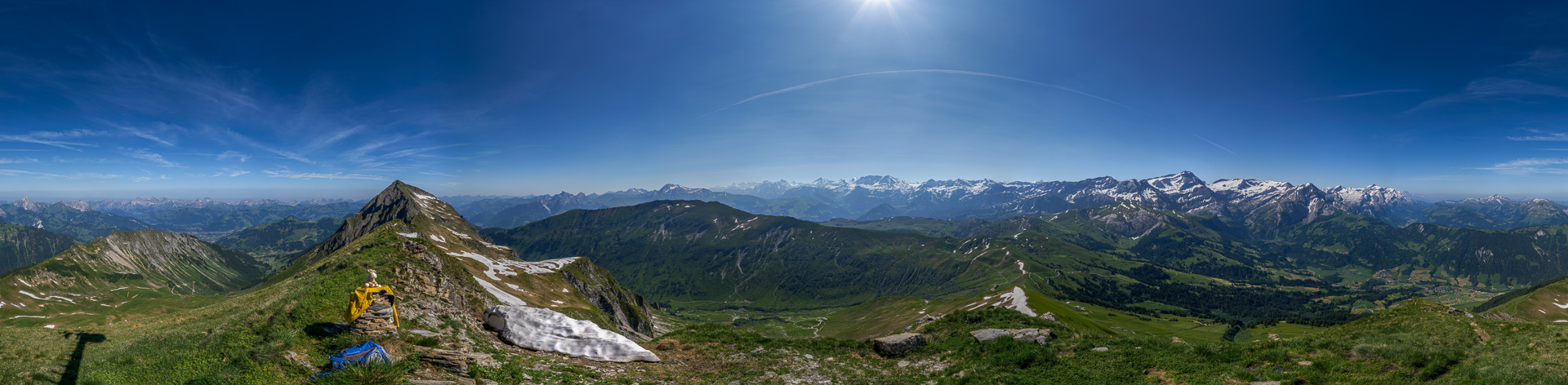 Ungewöhnlicher Panorama-Blick in die Berner Alpen