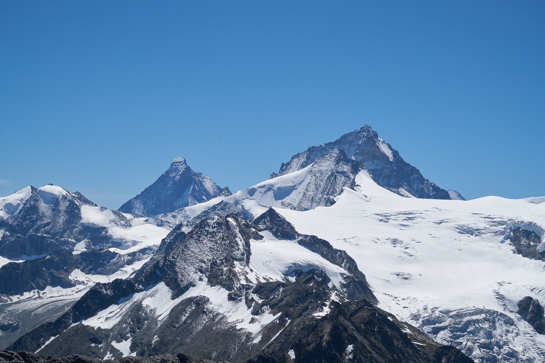 Blick zum Mont Durand, Matterhorn, Dent Blanche und davor Grand Cornier.