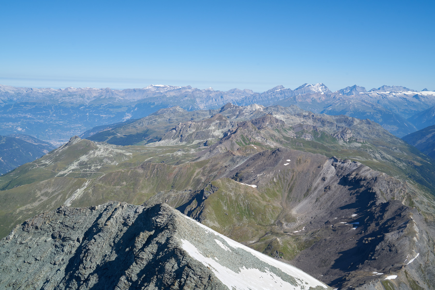 Blick in die mittleren Berner Alpen.