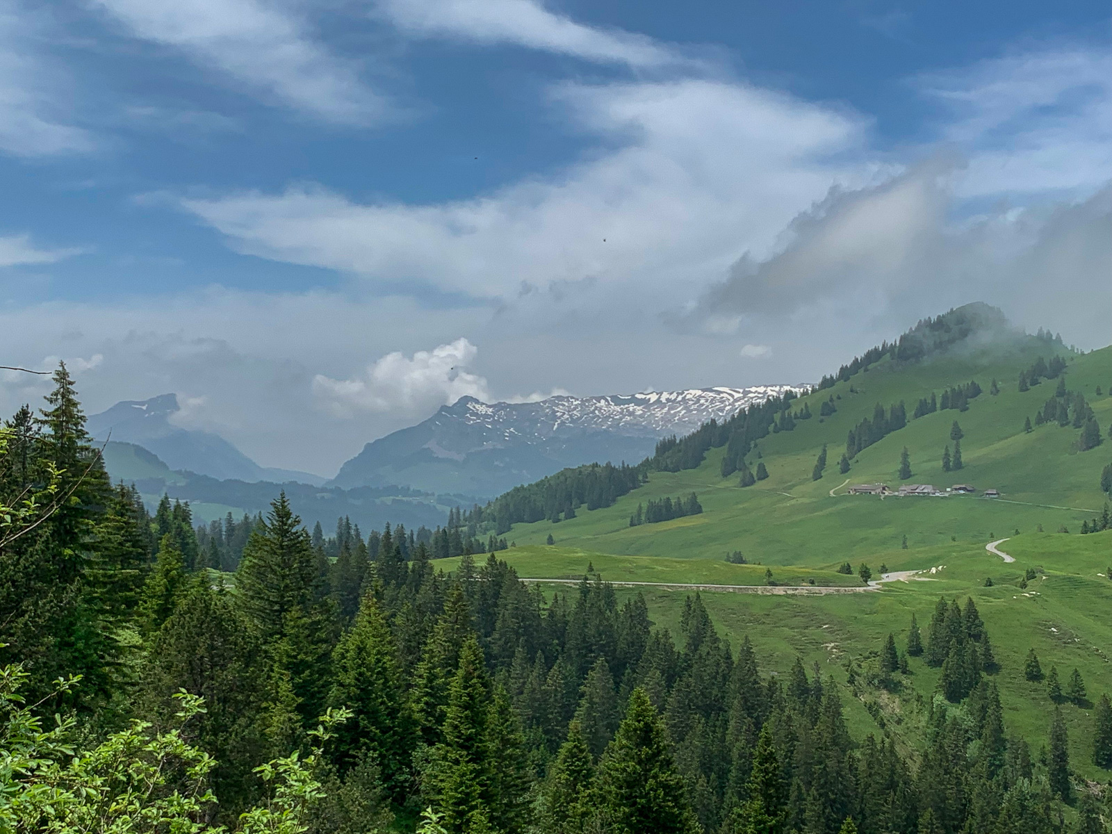 Blick voraus zum Pilatus und Stanserhorn