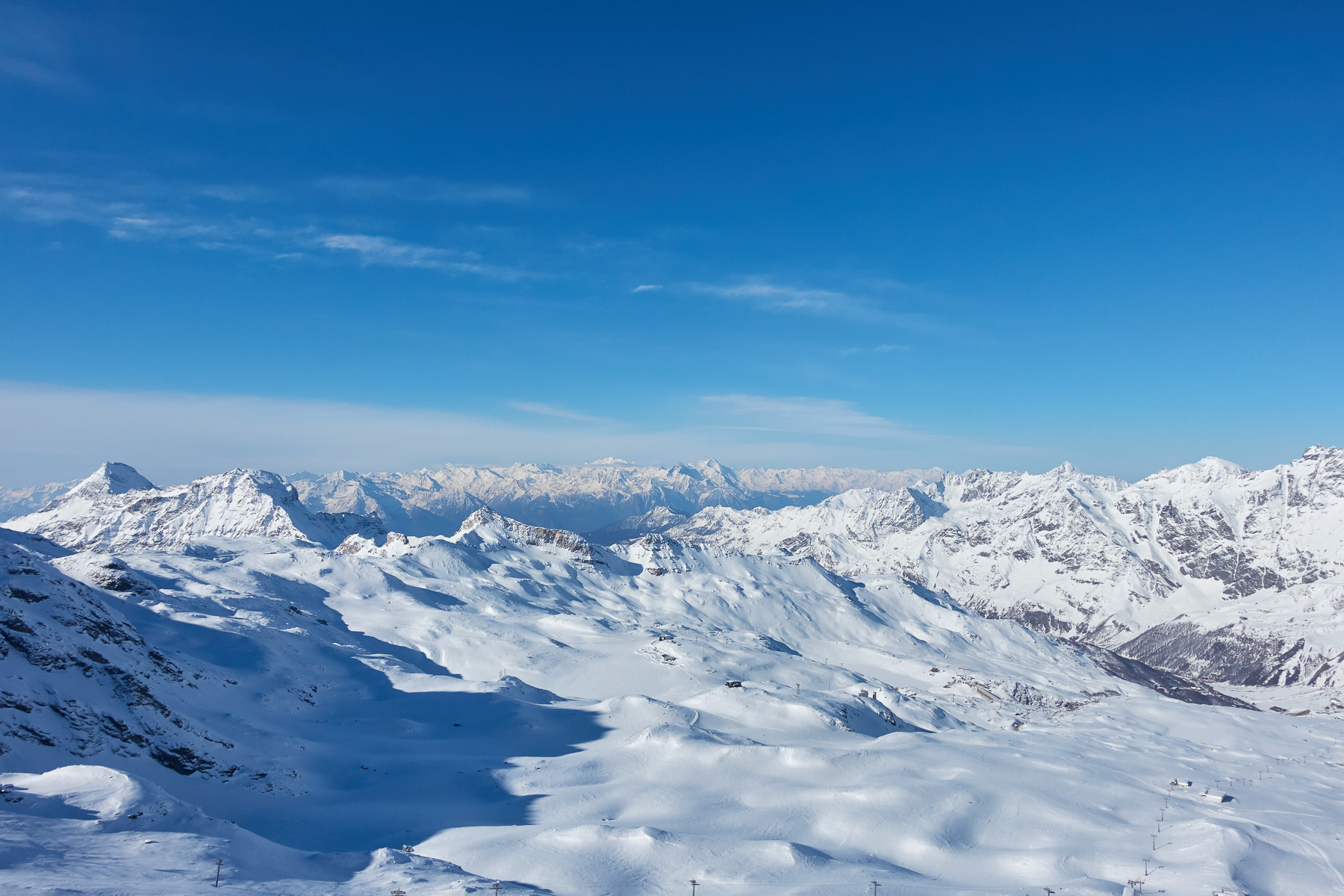Blick ins Aostatal und zum Gran Paradiso