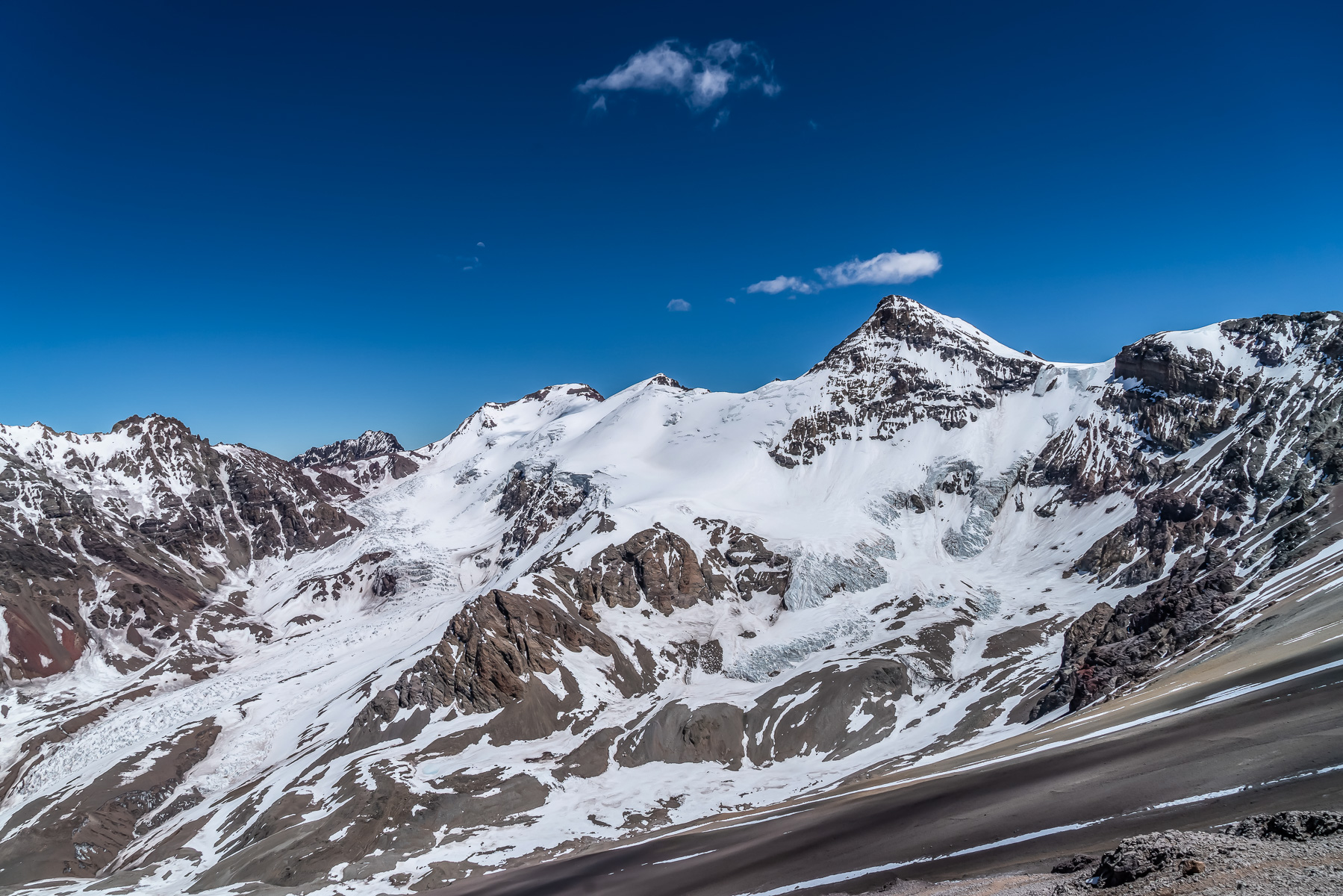 Blick zum Cerro Horcones und Cerro Manso