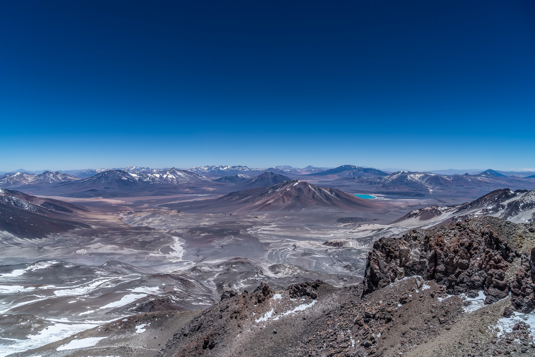 Blick zur Laguna Verde und somit auch auf den langen Anstiegsweg.