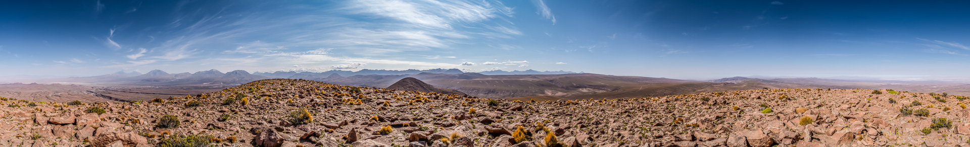 Erster Berg mit Atacama-Panorama